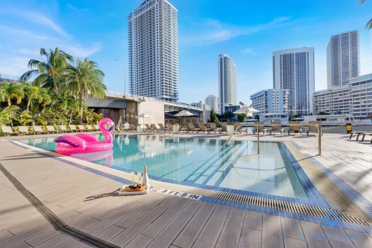 Infinite Views, Amazing Pool, Gym, Near Beach Hallandale Beach Exterior photo