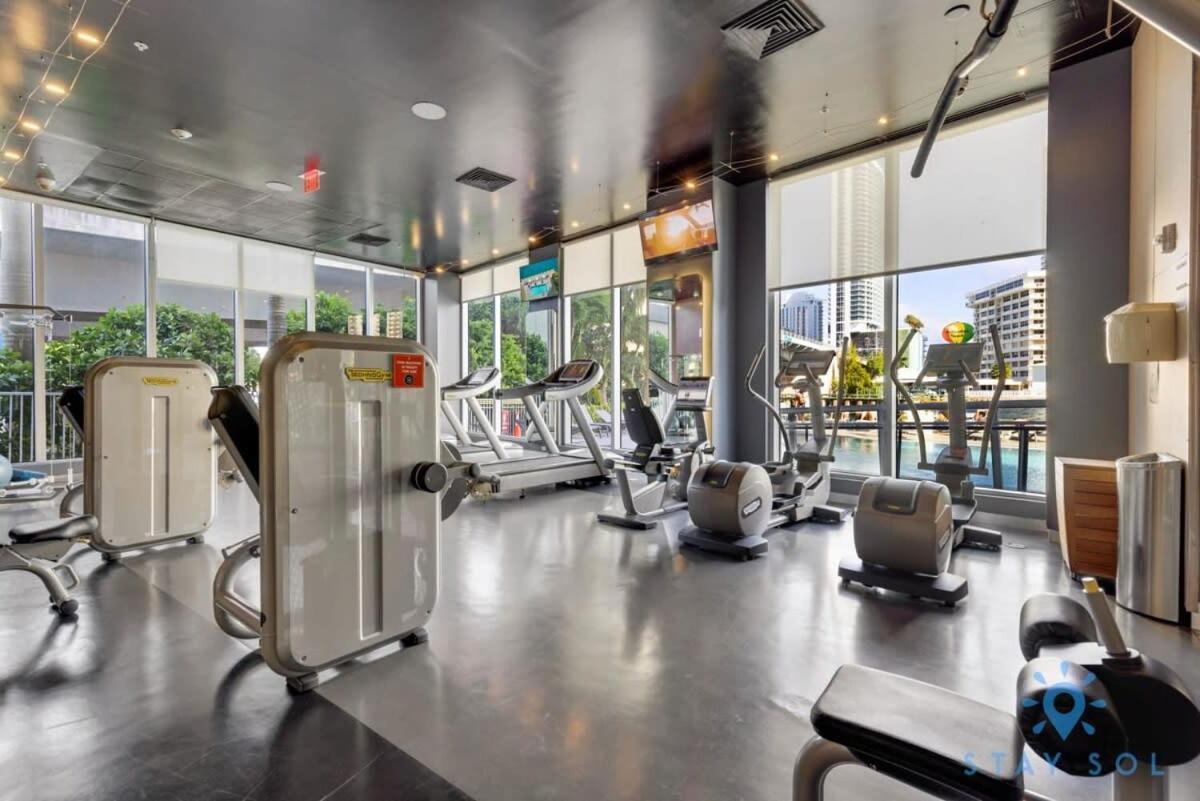Infinite Views, Amazing Pool, Gym, Near Beach Hallandale Beach Exterior photo