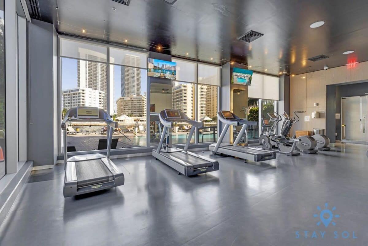 Infinite Views, Amazing Pool, Gym, Near Beach Hallandale Beach Exterior photo