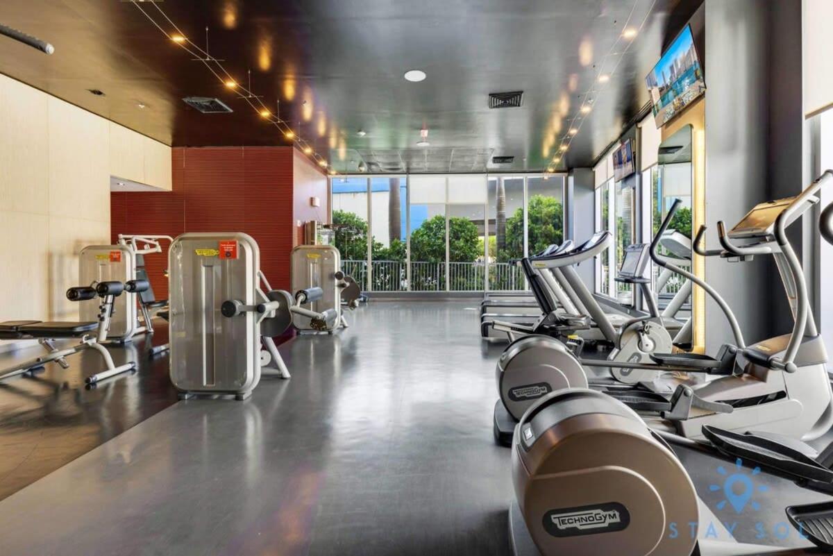 Infinite Views, Amazing Pool, Gym, Near Beach Hallandale Beach Exterior photo
